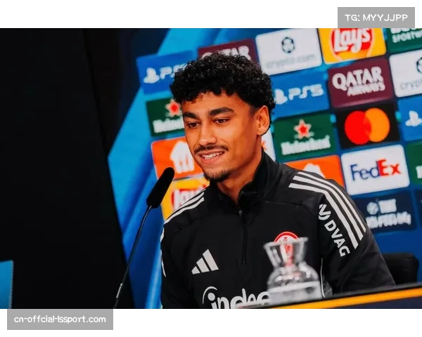 法兰克福伤病报告更新,两名主力边后卫复出,有望提升球队转换宽度 法兰克福伤病报告更新,两名主力边后卫复出,有望提升球队转换宽度